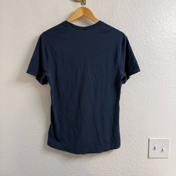 Lululemon blue button Henley size small - Picture 2 of 3